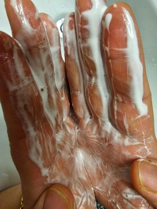 프리마인 메이크업과 들뜨는 각질까지 한방에 깐달걀로! 순하기까지한 셀베이스 그린티클렌저(200ml) — 2점을 준 리뷰어가 2023년 2월 올린 사용 사진