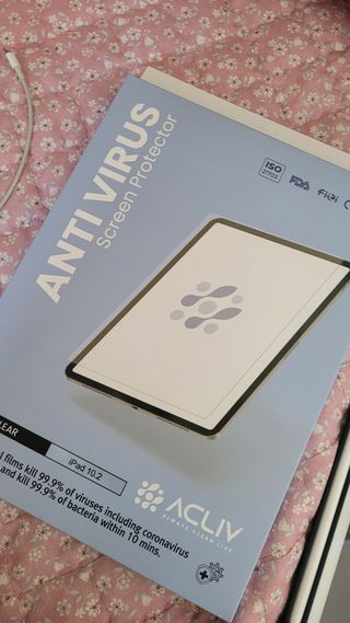 아클리브 Premium 항균 항바이러스 액정 보호필름(iPad) — 5점을 준 리뷰어가 2022년 10월 올린 사용 사진