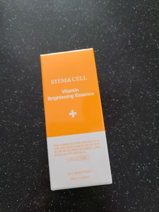 체르엠 스템앤셀 비타민 브라이트닝 에센스 30ml 1개 — 5점을 준 리뷰어가 2021년 11월 올린 사용 사진