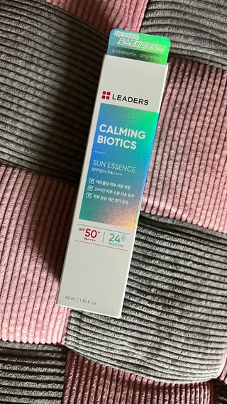 리더스코스메틱 리더스 카밍 바이오틱스 선 에센스 SPF 50+ PA++++ — 5점을 준 리뷰어가 2022년 6월 올린 사용 사진