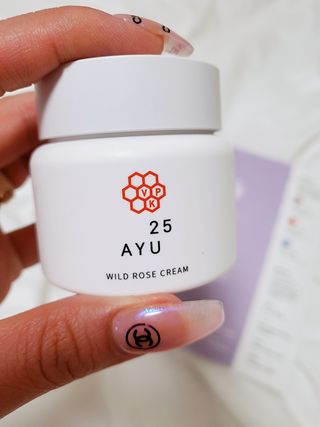 AYU25[아유트웬티파이브]다마스크로즈워터 베이스 천연 수분 촉촉 크림 — 4점을 준 리뷰어가 2021년 4월 올린 사용 사진