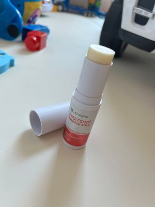 리더스코스메틱 리더스 퍼스트 샷 에센스 스틱 2종 — 4점을 준 리뷰어가 2022년 3월 올린 사용 사진