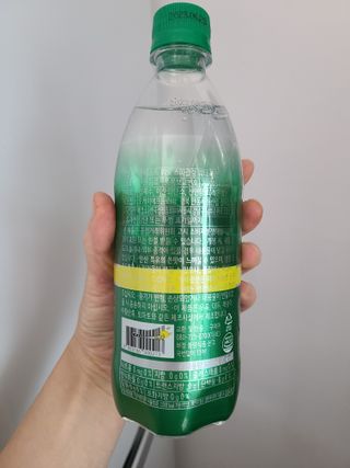 몽베스트 Montbest with Sparkling water Lemon OR Lime 20병(랜덤) — 4.5점을 준 리뷰어가 2022년 10월 올린 사용 사진