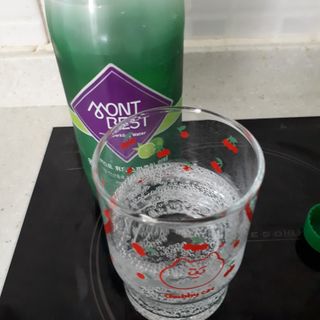 몽베스트 Montbest with Sparkling water Lime20병 — 3점을 준 리뷰어가 2022년 8월 올린 사용 사진