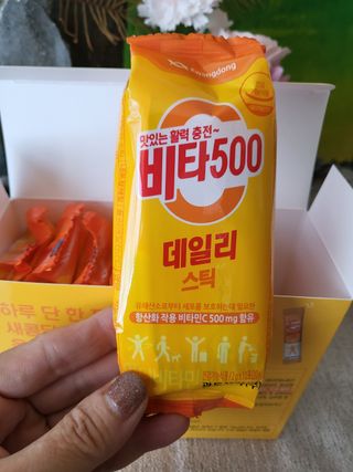 광동제약 [광동] 비타500데일리스틱 70포X2개 + 뚱랑이엽서 + 쇼핑백 증정 — 5점을 준 리뷰어가 2022년 1월 올린 사용 사진