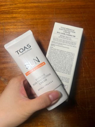 (구매평)스마트 스토어 구매평 _토아스 선 프로텍션 크림 혼합자차 선크림 50g — 5점을 준 리뷰어가 2025년 9월 올린 사용 사진