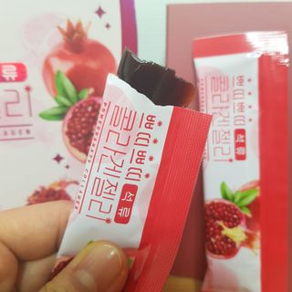 헬스업_쁘띠쁘띠석류콜라겐젤리_20g x 14포 — 4.5점을 준 리뷰어가 2021년 2월 올린 사용 사진