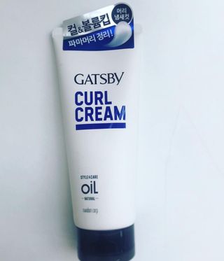 [갸스비] 곱슬 머리부터 파마까지 남자의 컬을 위한 갸스비 컬크림 — 3.5점을 준 리뷰어가 2021년 10월 올린 사용 사진