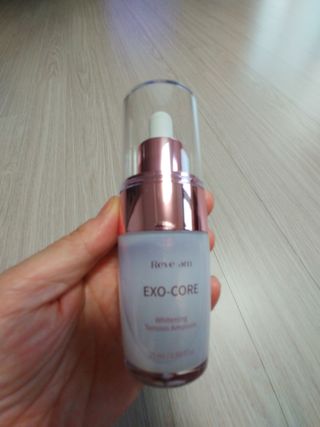 나우 [리브엠] 123억개 엑소좀으로 채운 눈부신 광채, 엑소코어 화이트닝 텐션 앰플 — 5점을 준 리뷰어가 2023년 7월 올린 사용 사진