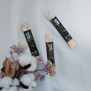 헬스업_천명진프리미엄홍삼스틱_10ml x 30포 — 4.5점을 준 리뷰어가 2021년 2월 올린 사용 사진