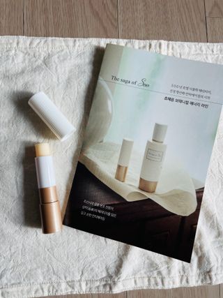 더사가오브수 [사가수] 효혜윤 보태니컬 에너지 에센스인로션 20ml /아이포올 스틱 3g — 5점을 준 리뷰어가 2023년 2월 올린 사용 사진