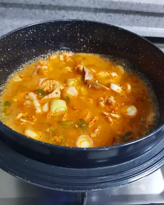 소담스퀘어 상암 궁중해물탕조씨집 백년가게 조씨집 팔뚝탕1인분550g — 2점을 준 리뷰어가 2022년 12월 올린 사용 사진