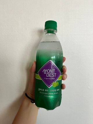 몽베스트 Montbest with Sparkling water Lime20병 — 4.5점을 준 리뷰어가 2022년 9월 올린 사용 사진
