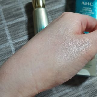 [NEW 탄력유턴 아이크림] AHC 유스 래스팅 리얼 아이크림 포 페이스 — 4점을 준 리뷰어가 2021년 4월 올린 사용 사진
