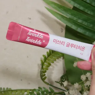 메디포스트 모비타 미쓰리 글루타치온 30포 — 5점을 준 리뷰어가 2022년 12월 올린 사용 사진