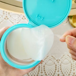 리더스코스메틱 리더스 카밍 바이오틱스 퀵 수딩 패드 — 5점을 준 리뷰어가 2022년 5월 올린 사용 사진