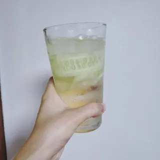 몽베스트 Montbest with Sparkling water Lime20병 — 5점을 준 리뷰어가 2022년 8월 올린 사용 사진