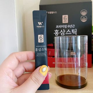 [푸름웰니스] 프리미엄 6년근 홍삼스틱 3mg x 100포 — 4.5점을 준 리뷰어가 2022년 2월 올린 사용 사진