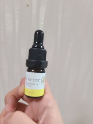 라라로즈데이 시즌2 천연 아로마오일 Y존 케어 속옷향수 이너퍼퓸 5ml  여성의 자존감을 UP시키자 — 5점을 준 리뷰어가 2021년 10월 올린 사용 사진