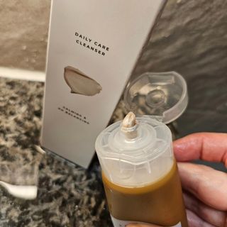 스킨1004 [SKIN1004] 마다가스카르 센텔라 앰플 폼 125ml — 5점을 준 리뷰어가 2024년 8월 올린 사용 사진