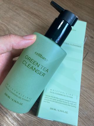 프리마인 메이크업과 들뜨는 각질까지 한방에 깐달걀로! 순하기까지한 셀베이스 그린티클렌저(200ml) — 5점을 준 리뷰어가 2023년 4월 올린 사용 사진