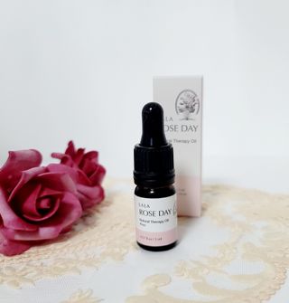 라라로즈데이 시즌2 천연 아로마오일 Y존 케어 속옷향수 이너퍼퓸 5ml  여성의 자존감을 UP시키자 — 5점을 준 리뷰어가 2021년 8월 올린 사용 사진