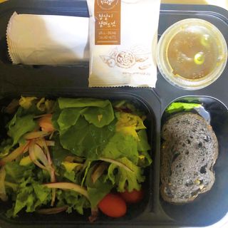 참살이도시락 작심삼일 샐러드도시락 3개 맛보기 새벽배송 또는 택배배송 — 5점을 준 리뷰어가 2021년 8월 올린 사용 사진