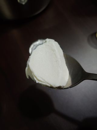 매일바이오 그릭요거트 오리지널 플레인 4개, 로스터리 커피믹스 4개 — 4점을 준 리뷰어가 2021년 12월 올린 사용 사진