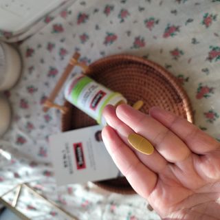 Swisse 스위스 고함량 밀크씨슬 35,000mg 60정 — 5점을 준 리뷰어가 2021년 11월 올린 사용 사진