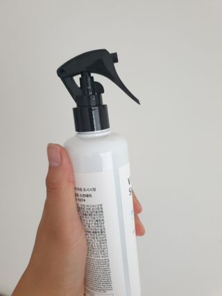 브이쉴드 살균 스프레이 300ml — 5점을 준 리뷰어가 2021년 7월 올린 사용 사진