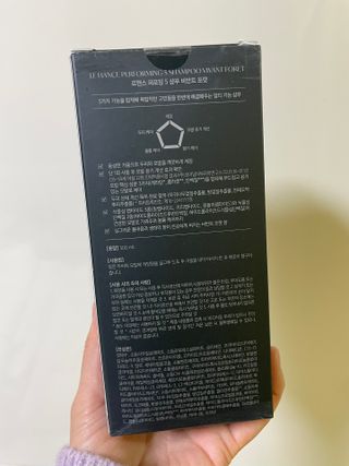 르핸스 퍼포밍 5 샴푸 비반트 포렛/베티버 포그 — 5점을 준 리뷰어가 2022년 12월 올린 사용 사진