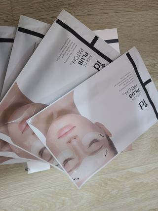 아이디플라코스메틱 아이디 페이스핏 플러스 패치 v2 — 5점을 준 리뷰어가 2020년 12월 올린 사용 사진