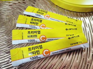 서울약사신협 프리미엄비타민C1000_2.5G x 100포 — 5점을 준 리뷰어가 2020년 12월 올린 사용 사진