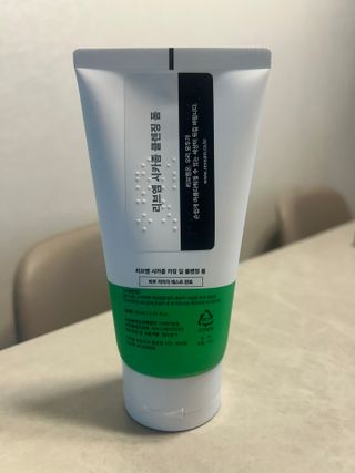 나우 [리브엠] 화해 1등 각질 클렌저! 시카좀 카밍 딥 클렌징 폼 — 5점을 준 리뷰어가 2025년 7월 올린 사용 사진