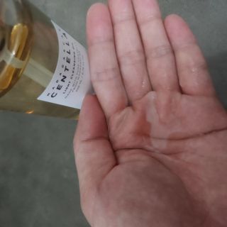 스킨1004 [SKIN1004] 마다가스카르 센텔라 라이트 클렌징 오일 200ml — 4.5점을 준 리뷰어가 2024년 8월 올린 사용 사진
