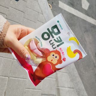 폭신 쫄깃 식감 로맨스, 몽키나나 젤리 8봉지 — 4.5점을 준 리뷰어가 2021년 2월 올린 사용 사진
