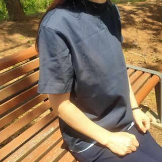 로서울 High Neck T-Shirt Navy, Gray — 5점을 준 리뷰어가 2021년 5월 올린 사용 사진