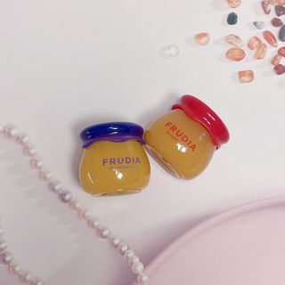 [후르디아] 올리브영 꿀과즙 립밤 2종 (블루베리/석류) — 5점을 준 리뷰어가 2022년 10월 올린 사용 사진