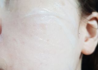 체르엠 그린 케비어 더블워터 마스크팩 5매입  2팩 — 5점을 준 리뷰어가 2021년 11월 올린 사용 사진