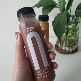 BLENDY'S 핑크 스무디+블론디 스무디 — 5점을 준 리뷰어가 2021년 10월 올린 사용 사진