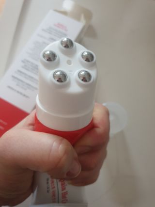 건강누리인터내셔날 큐어레스트 스포츠 마사지 닥터페인 바디 핫 롤링 볼 크림(100ml) — 4점을 준 리뷰어가 2022년 3월 올린 사용 사진