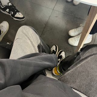 MAPLESYRUPFACTORY 메이플 피그먼트 맨투맨 8.COL — 5점을 준 리뷰어가 2022년 12월 올린 사용 사진