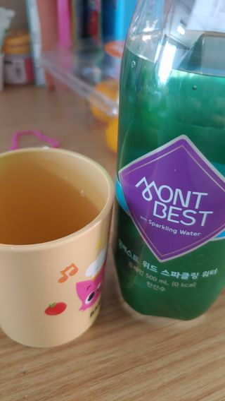 몽베스트 Montbest with Sparkling water Plain 20병 — 5점을 준 리뷰어가 2022년 9월 올린 사용 사진