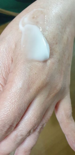 김정문알로에 큐어 큐어 알로에 리프레쉬 젤리 세럼, 큐어 알로에 하이드로 젤리 크림 — 5점을 준 리뷰어가 2021년 4월 올린 사용 사진