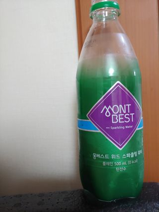 몽베스트 Montbest with Sparkling water Plain 20병 — 5점을 준 리뷰어가 2022년 7월 올린 사용 사진