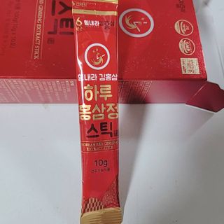 힘내라김홍삼 하루홍삼정스틱 10g x 10포 — 4점을 준 리뷰어가 2021년 5월 올린 사용 사진