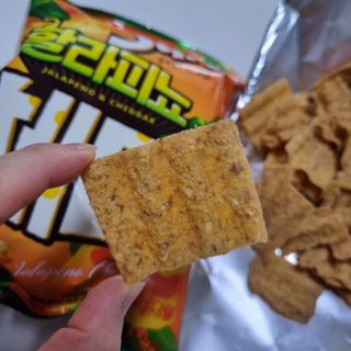 강렬한 태양의 맛 썬의 신제품, 썬 할라피뇨체다 — 5점을 준 리뷰어가 2022년 6월 올린 사용 사진
