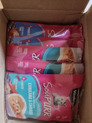 비타크래프트 고양이 수프 50g 3가지맛 x4팩씩 총 12팩 — 4점을 준 리뷰어가 2021년 8월 올린 사용 사진