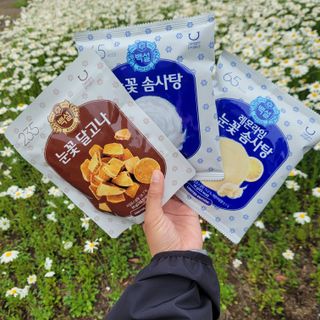 딜라이트 프로젝트  달콤한 눈꽃 간식세트( 눈꽃 솜사탕 / 레몬라임 솜사탕 / 달고나 총 7EA+스마트톡 증정) — 5점을 준 리뷰어가 2022년 5월 올린 사용 사진