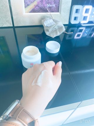AYU25[아유트웬티파이브]다마스크로즈워터 베이스 천연 수분 촉촉 크림 — 4점을 준 리뷰어가 2021년 4월 올린 사용 사진